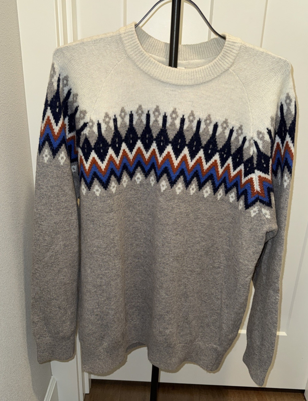 H&M L.O.G.G. Gray with Nordic Geometric Design Large - Wool blend